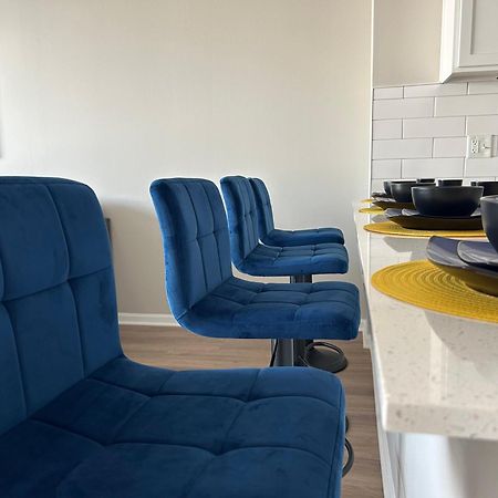 Cozy1 Bdrm Apartment Located In The Heart Of Downtown Oak Park By Glow & Explore ภายนอก รูปภาพ