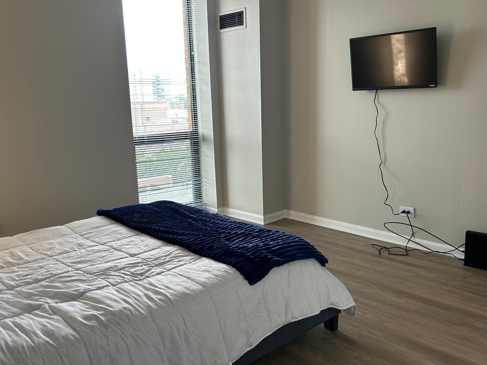 Cozy1 Bdrm Apartment Located In The Heart Of Downtown Oak Park By Glow & Explore ภายนอก รูปภาพ